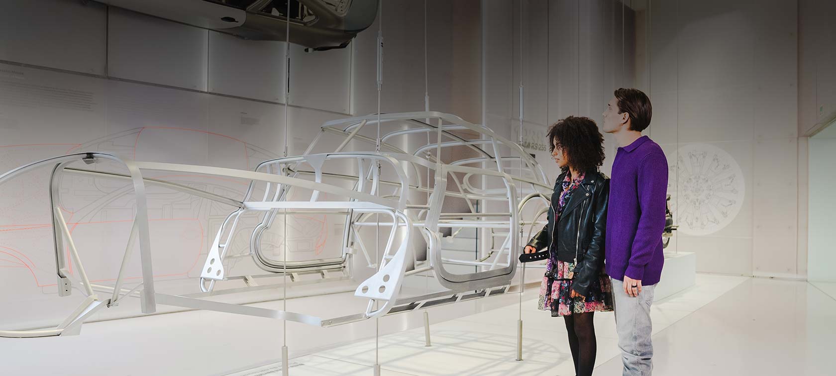 BMW Technologie Ausstellung verschiedenener Motoren über die Jahrzehnte im BMW Museum