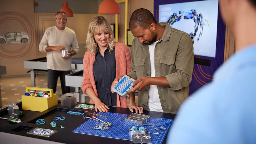 BMW Circular Lab Man and woman working on a technical product