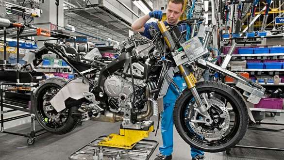 Open guided tours at BMW Welt Open guided tour of BMW Welt