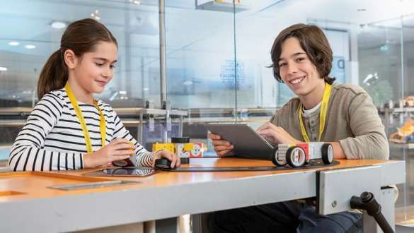 CODE WEEK IM CAMPUS DER BMW WELT. CODE WEEK IM CAMPUS DER BMW WELT.