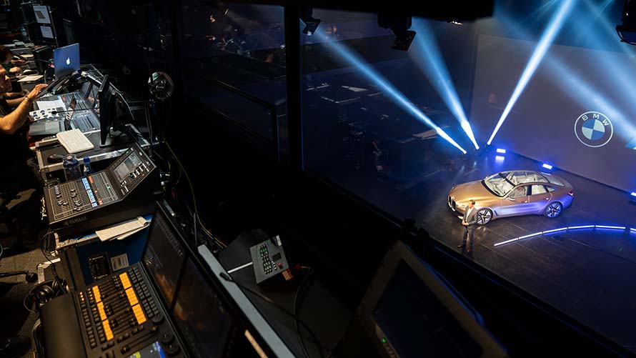 INSPIRIERENDE STUDIOS BEGEISTERNDE AUSSTATTUNG INSPIRIERENDE STUDIOS BEGEISTERNDE AUSSTATTUNG