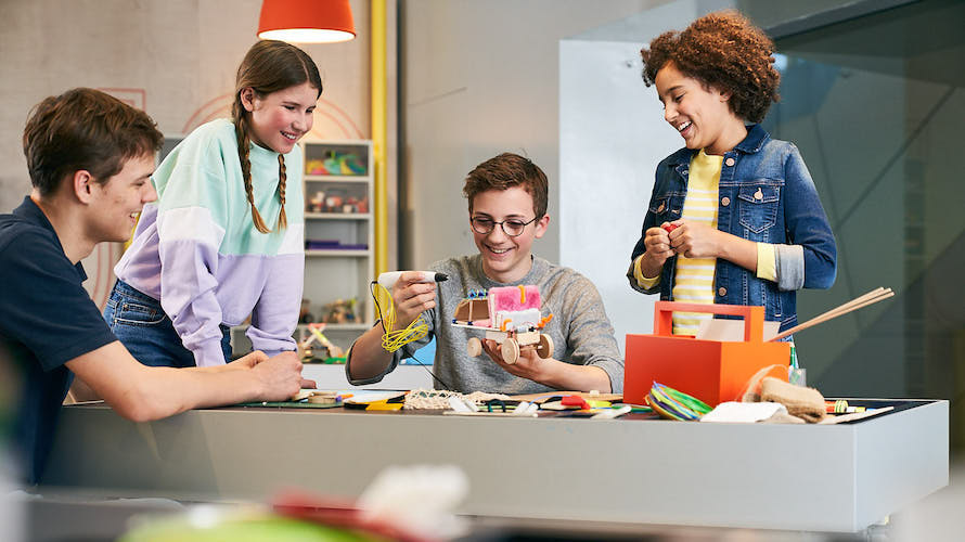 KREATIVWORKSHOP. KREATIVWORKSHOP.