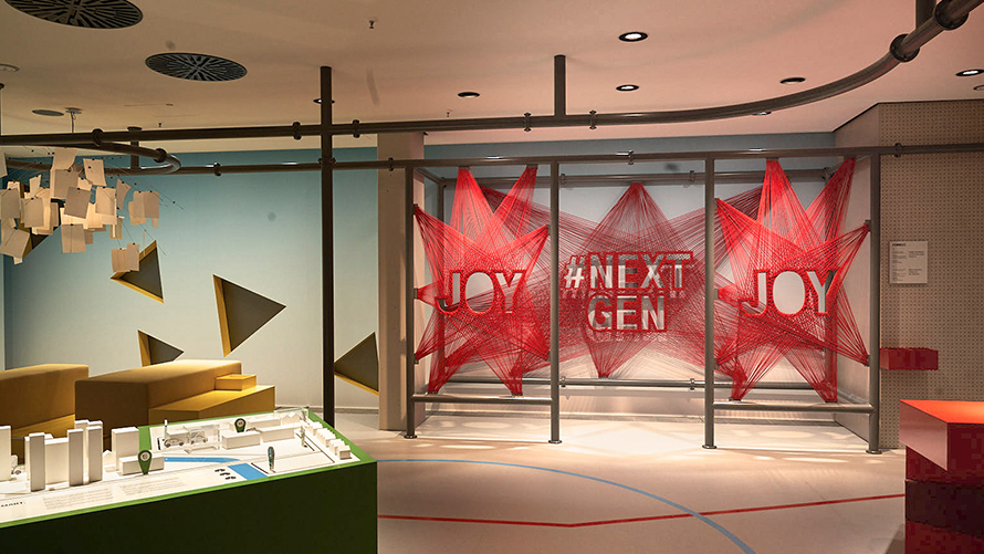 Innenansicht eines Workshopraums der BMW Welt 