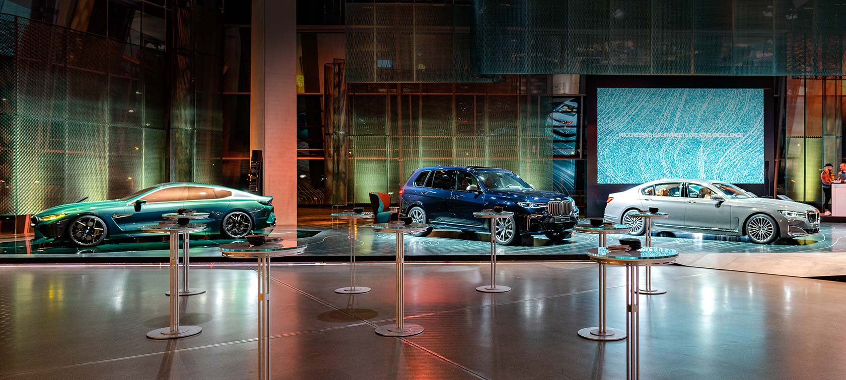 Progressive Luxury Markenfläche Bartische in der BMW Welt Markenflaeche Progressive Luxury